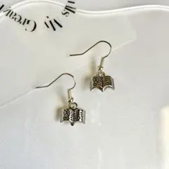ハンドメイドピアス 本 book カジュアル