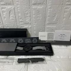 【希少】【極美品】eone THE BRADLEY ブラックレザー腕時計