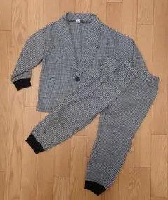 Item thumbnail for item 4090b8c8-3896-4aff-b48e-68bc923f2430