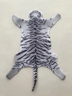 セレブアニマルカーペット ホワイトタイガー ガチャ　カプセルトイ　開封済