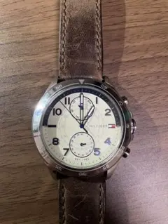 TOMMY HILFIGER 時計（おまけバンド２本）