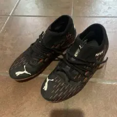 Puma プーマ　サッカー　シューズ　スパイク　ヒューチャー　Future 練習