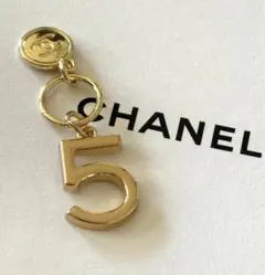 ◼️CHANELシャネル　ホリデー限定　No.5チャーム