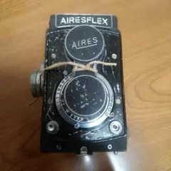 レトロ⭐︎昭和カメラ⭐︎動作確認していません⭐︎AIRESFLEX⭐︎2眼 2025年最新】airesflexの人気アイテム - メルカリ