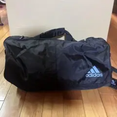 adidas ダッフルバッグ 黒　スポーツバッグ