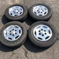 グランドハイエース 4WD 15インチアルミ