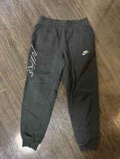 Item thumbnail for item ef913a74-8417-4176-bfc7-72bb34a71a84