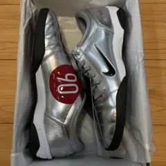 値下げ！新品NIKE トータル90 シルバー レッド 30cm total90