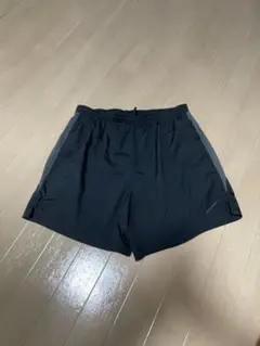NIKE DRY-FIT ハーフパンツ　ブラック　グレー　M ランニング
