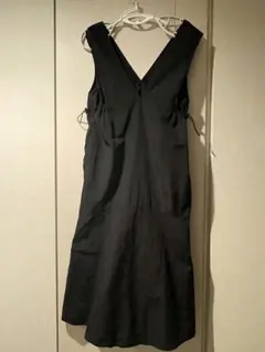 ブラック Vネック キャミワンピース