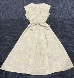 極美品♡theory luxe 花柄ワンピース　ノースリーブ　プリーツ　38