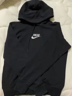 NIKEナイキ／パーカー黒S FREAK