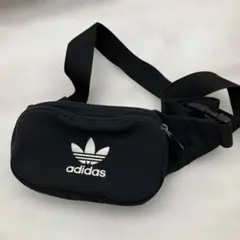 アディダスadidas ボディバッグ　ウエストポーチ レディース　こども