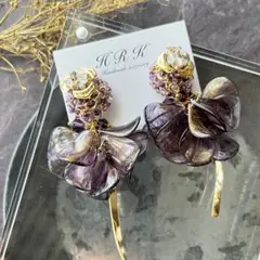 Item thumbnail for item 871b7846-96f1-41b8-8c7c-13f20a032b8a