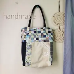 ハンドメイド✳✳パッチワーク　トートバッグ　ブルー　花柄