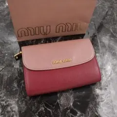 ✨未使用に近い✨ MIUMIU 折り財布 ピンク 大人気 バイカラー かわいい