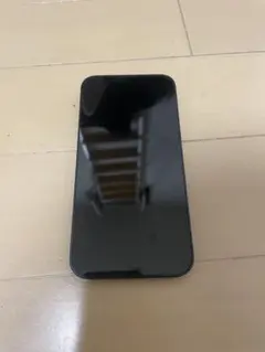 iPhone13Mini 背面に小さな割れあり