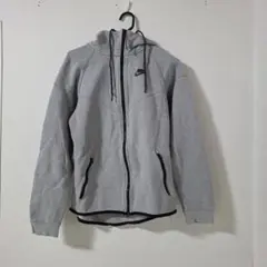 Nike グレー フルジップパーカー