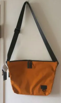 Item thumbnail for item f0f2b6fa-1160-4a0a-a3e7-d0edb8b6173a