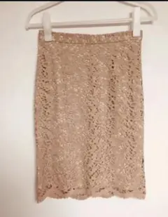 ピンクベージュ 花柄レーススカート