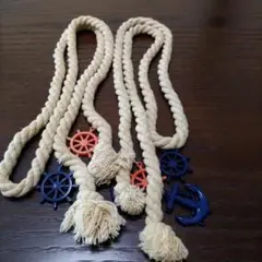カーテンタッセル