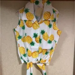 パイナップル柄のシャツ