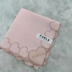 FURLA ピンクハンカチ