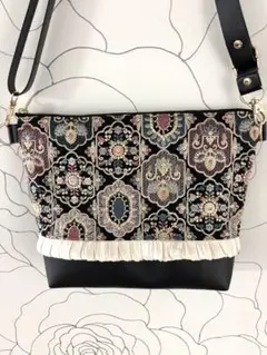 インド刺繍生地　Ｍサイズ　サコッシュ