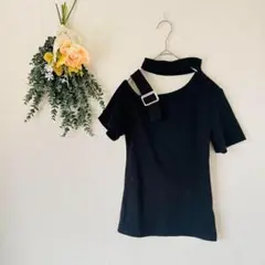 グレイル ( M ) チョーカーデザイン アシンメトリーショルダーカットトップス