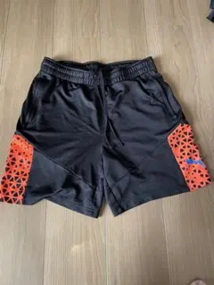 プーマ　オレンジ ハーフパンツ メッシュデザイン