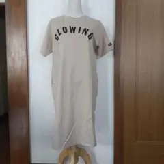 GLOWINGプリント ベージュTシャツ GITA NEW BASIC