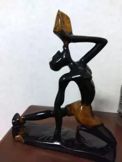 木製抽象彫刻