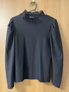 ZARA 黒 フリル付き長袖トップス