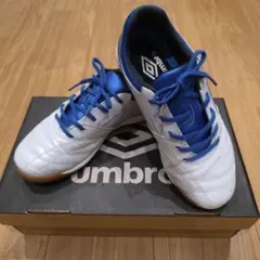 umbro フットサルシューズ 21.5cm