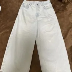 ZARA ライトブルーワイドデニム