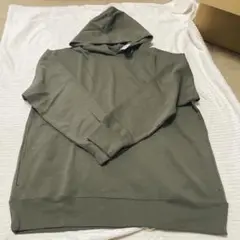 フィットネスパーカー　カーキ　グリーン　緑　L