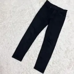 UNIQLO ウルトラストレッチスキニーフィットジーンズ　ブラック　（28）