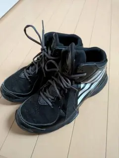 adidas バスケットボールシューズ 黒　25.0cm