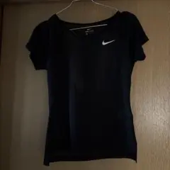 ナイキNike ドライ　ランニング テニス　ヨガウェア　背中開き