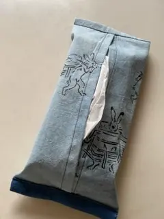 397.藍染めのティッシュカバー、鳥獣戯画　手染め　型染め　うさぎ