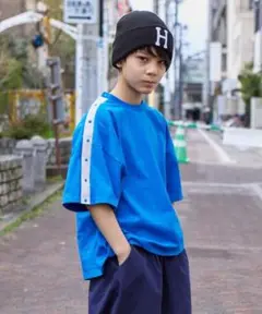 ペアマノンストリート　おしゃれ　肩ボタンTシャツ