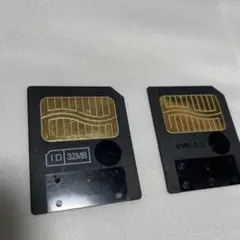スマートメディアの32MBと8MBの2枚セット