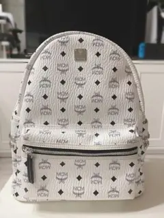 mcm エムシーエム リュック ホワイト ミディアムサイズ