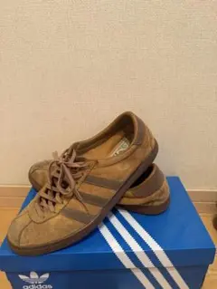 adidas TOBACCO GRUEN ※本日まで