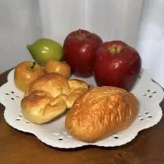 フルーツとパンのレプリカ