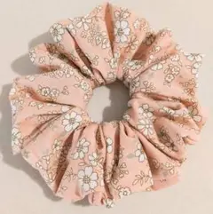 ハンドメイドシュシュ★小花柄ピンクベージュ 約13cm