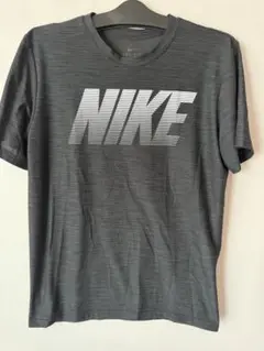 NIKE DRI-FIT ダークグレー Tシャツ