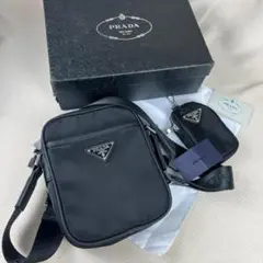 PRADA ブラック ナイロン スマホショルダーバッグ