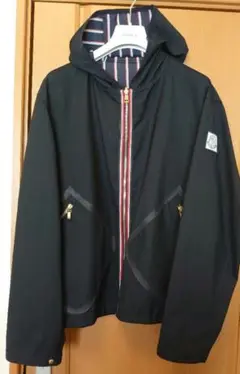 最終 モンクレール ガムブルー リバーシブル フーディ