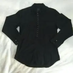 シャツ　ブラック